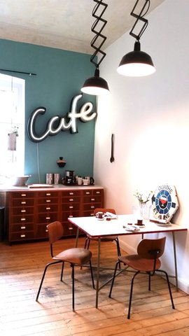 Cafe Cafe Cafe
