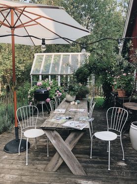 Morgens auf der Terrasse