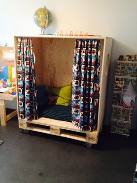 Kuscheln-/ versteckkiste für das jüngste Familienmitglied