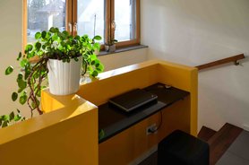 Flur mit Arbeitsplatz