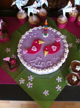 Lina's erste Geburtstagstorte