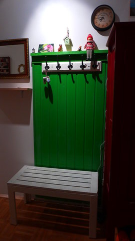 erfrischende Garderobe im Schwedenstil