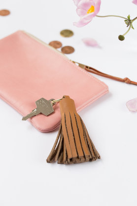 DIY Lederquasten-Schlüsselanhänger