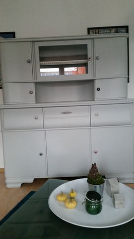 neu restauriertes Küchenbuffet