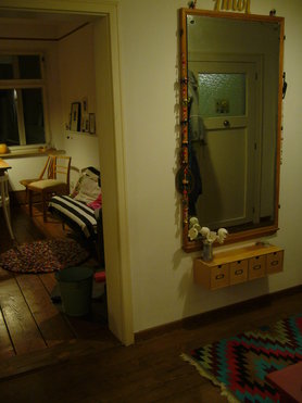 blick vomflur  aus bis ins esszimmer