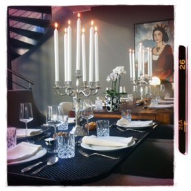 Festliche Tafel für Kochen mit Freunden