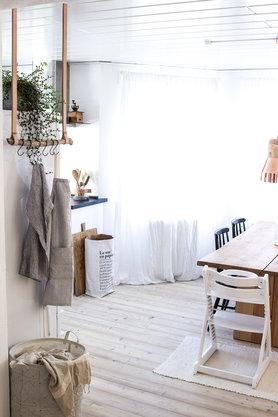 Geschirrtuchhalter aus Leder & Treibholz