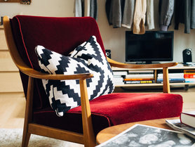 Ikea-Kissen kombiniert mit Flohmarktsessel