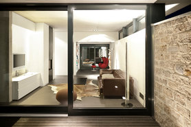 Blick ins Wohnzimmer