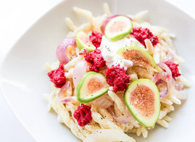 ZIEGENKÄSE-FEIGEN PASTA MIT RANDENPESTO