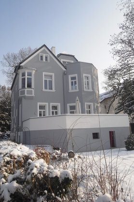 Villa Farbenfroh im Winter