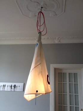 Lampenschirm aus einem alten Segel