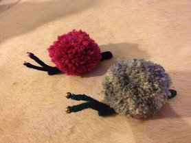 Schnecken aus Wolle (Strickliesel und Pompom)