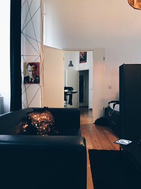 Wohnbereich mit Blick zum Flur 