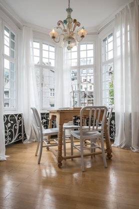 Erker mit Mix aus Alt und Neu