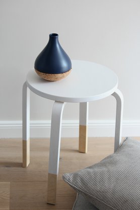 Ikea Hack: Neuer Beistelltisch - Blau/Weiß