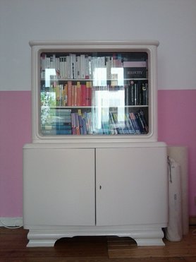 wohnzimmerschrank