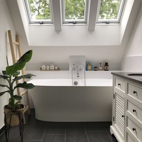 Badewanne with a view.