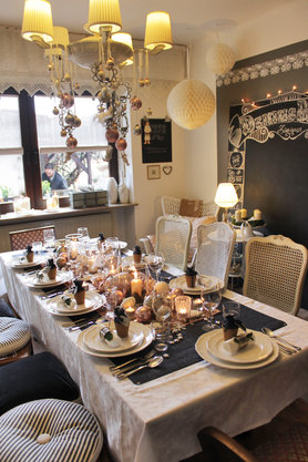 Tsichdekoration zu Weihnachten