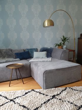 Unsere Kuschelcouch im Wohnzimmer.Mein
