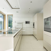 Küche Hochglanz greige