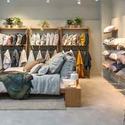Schlafzimmer Textilien im Showroom